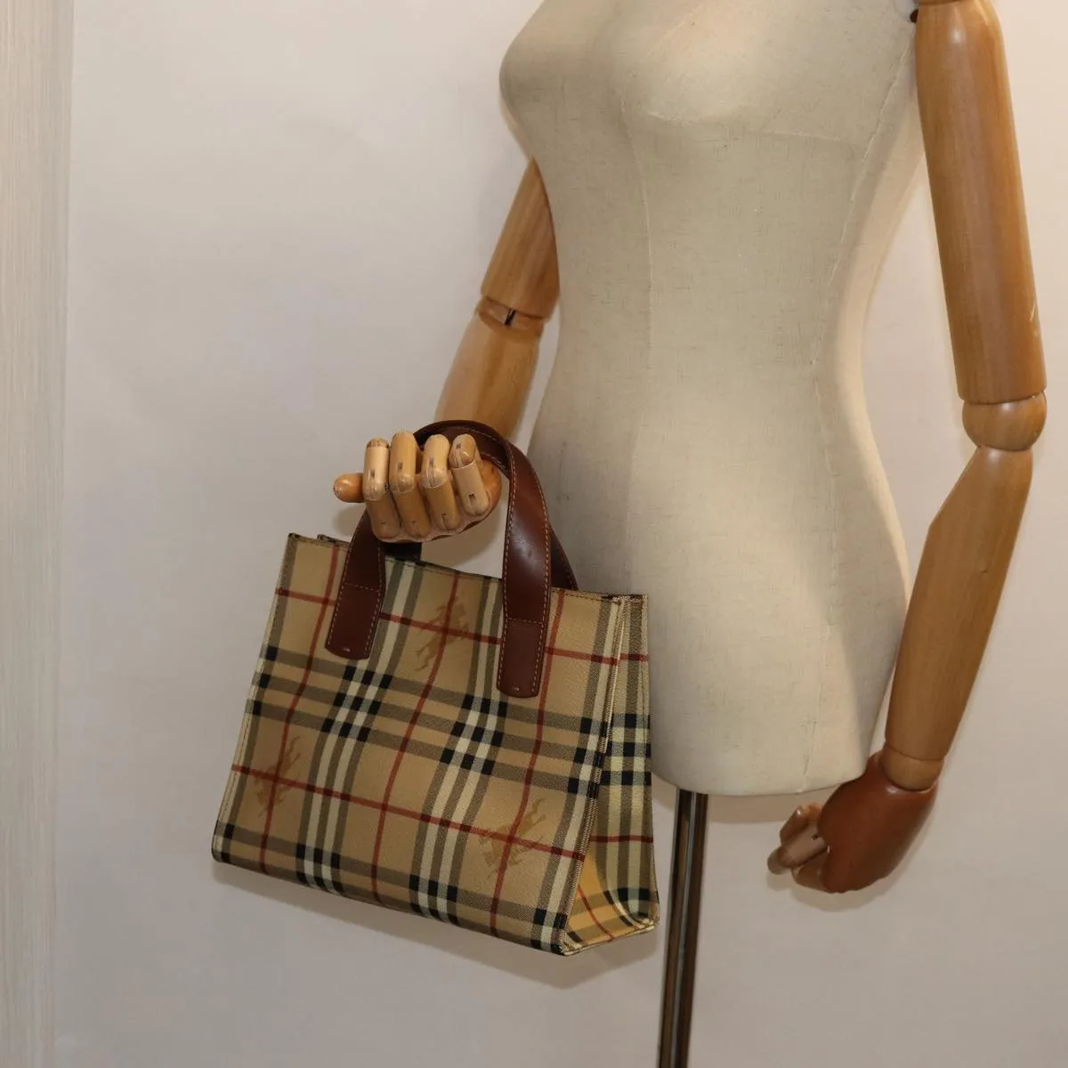 BURBERRY Handbag