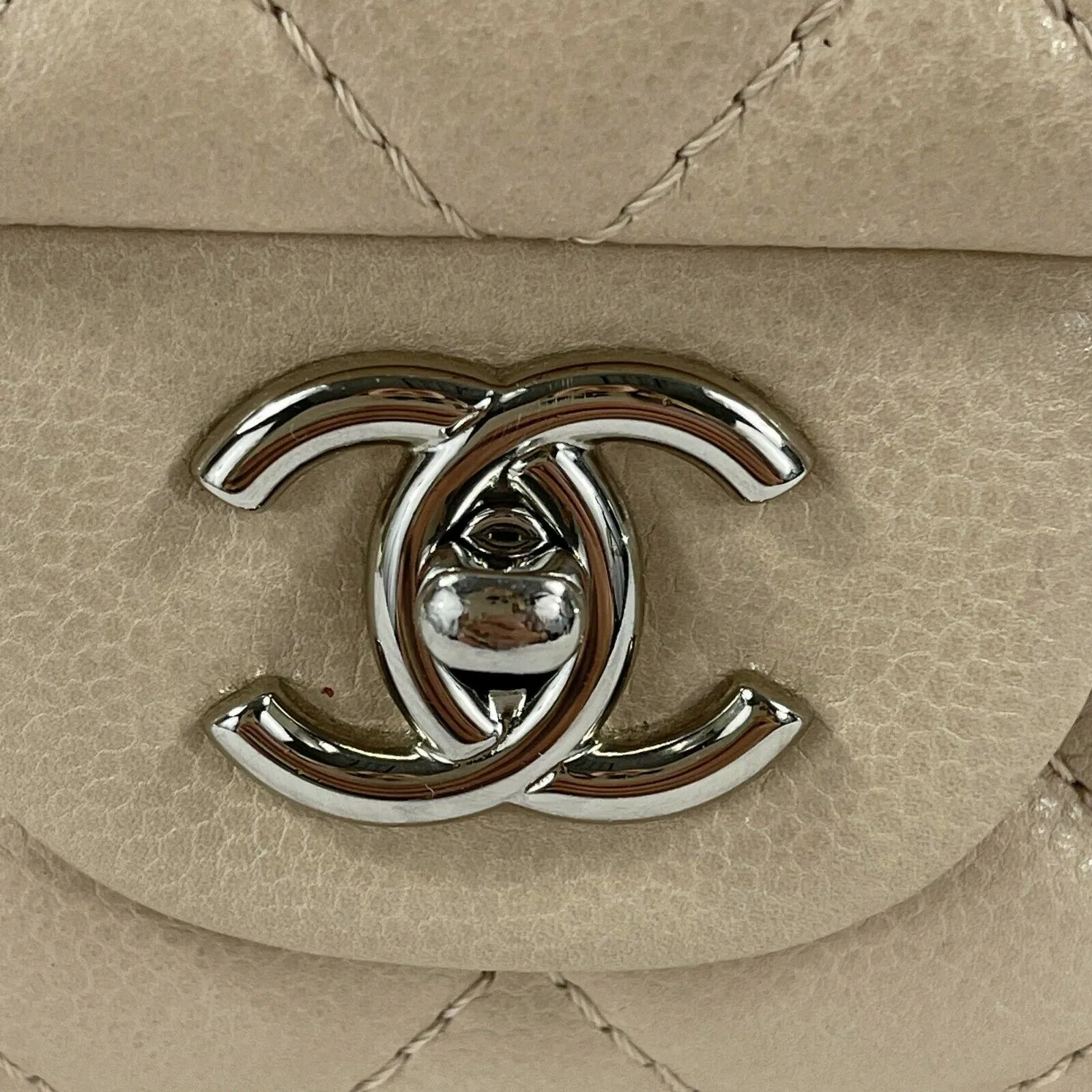 CHANEL - Jumbo Lambskin Quilted Single Flap - Beige / Silver Shoulder Bag