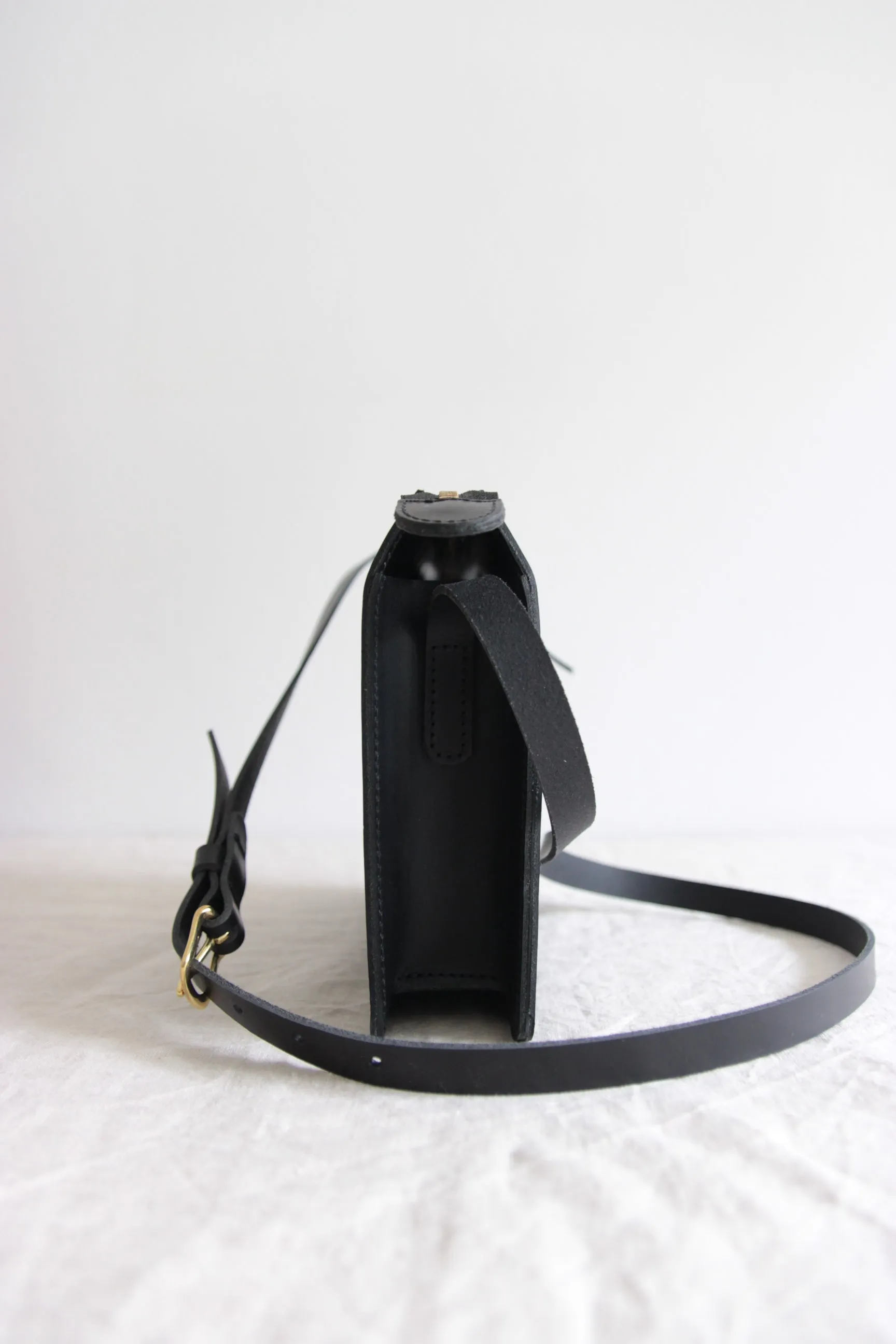 Classic crossbody bag black