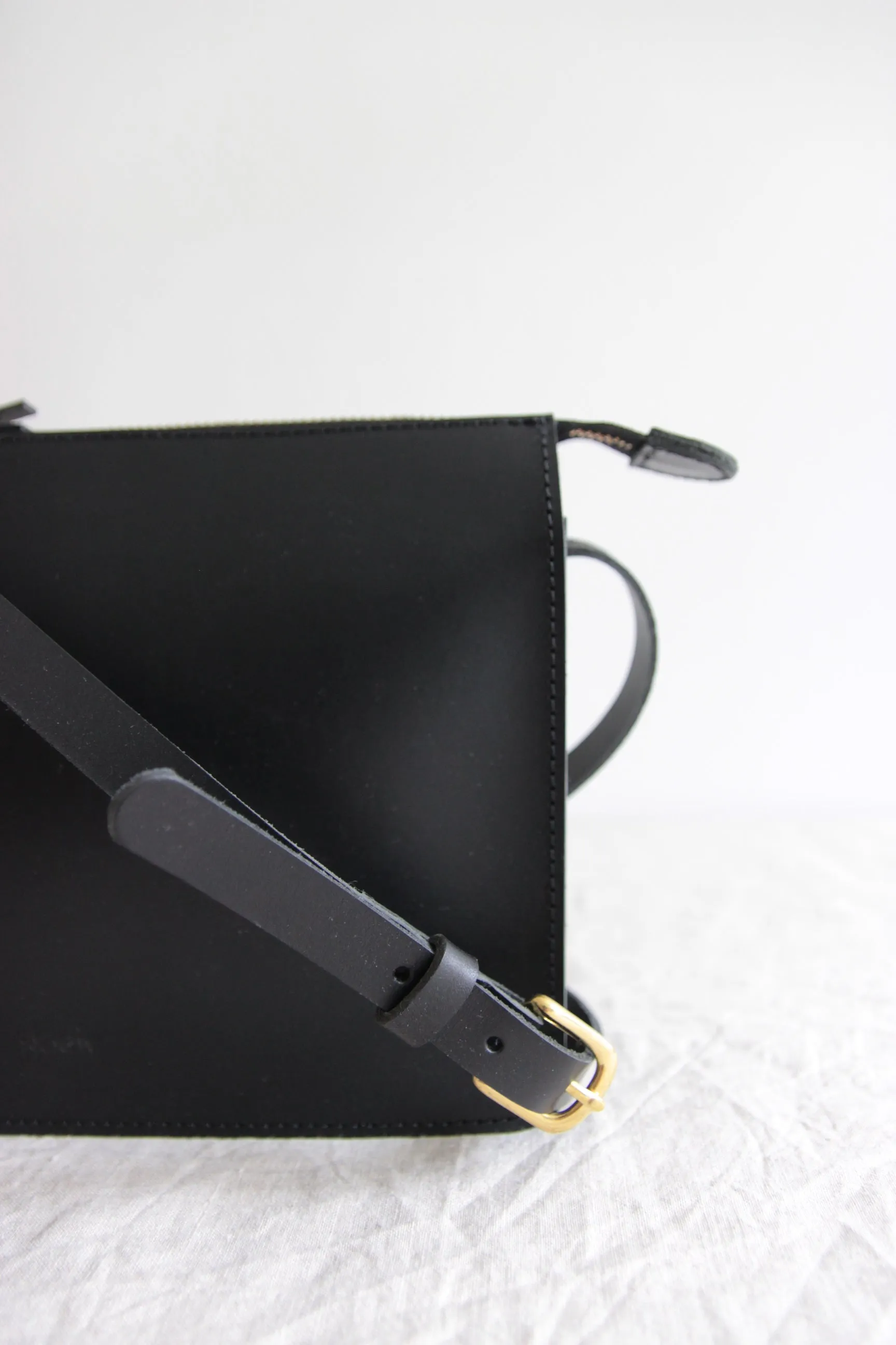 Classic crossbody bag black