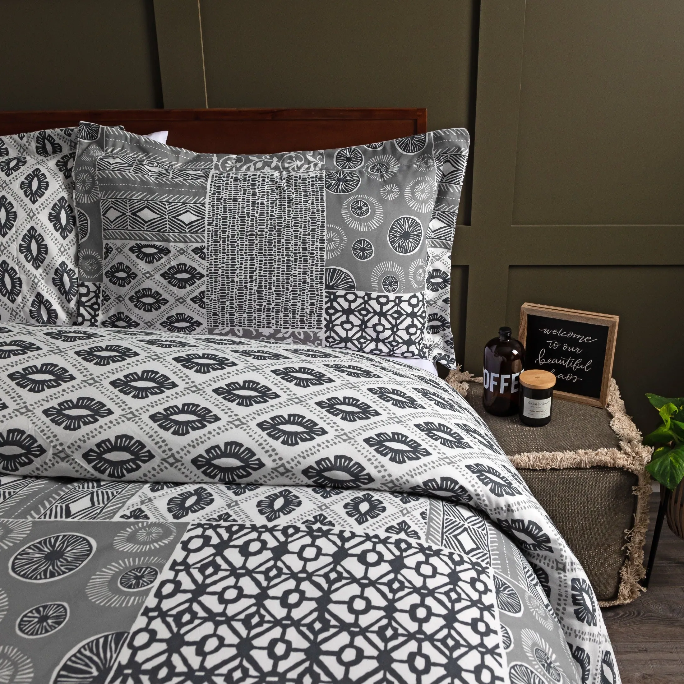 Global Patchwork Comforter Set