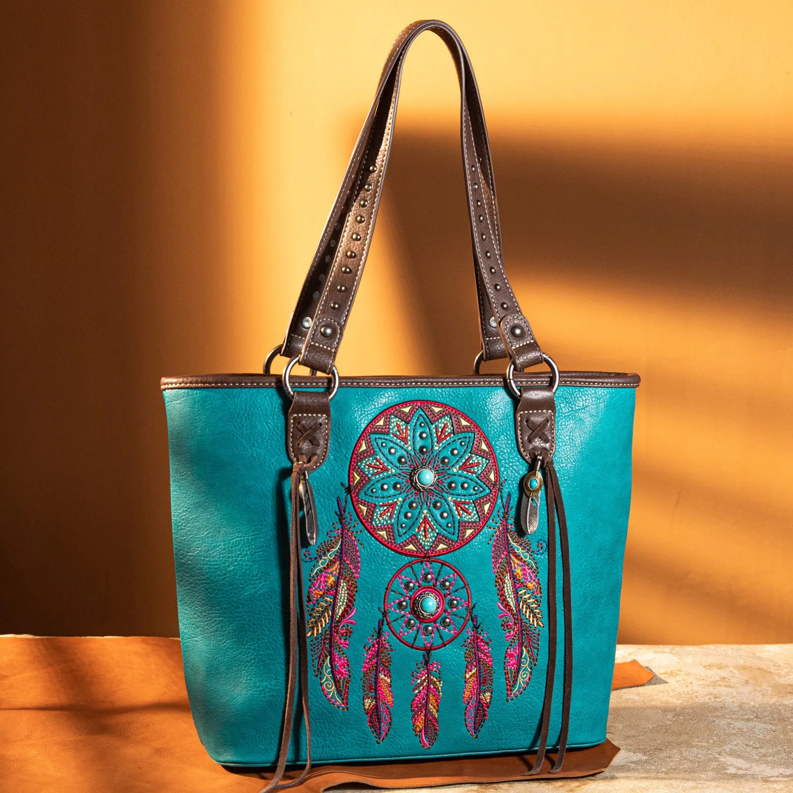 MW1241G-8317  Montana West Dream Catcher Collection Concealed Carry Tote