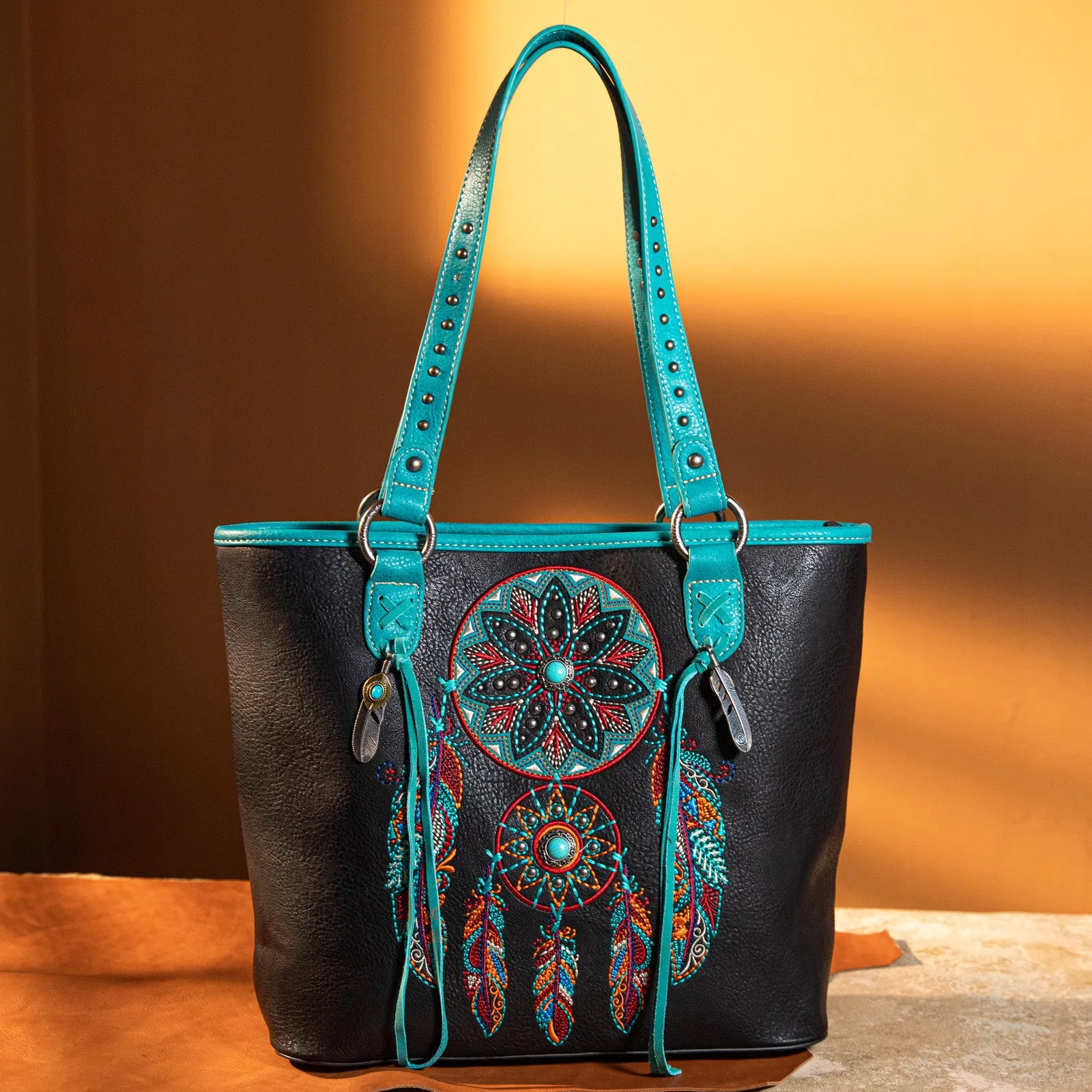 MW1241G-8317  Montana West Dream Catcher Collection Concealed Carry Tote