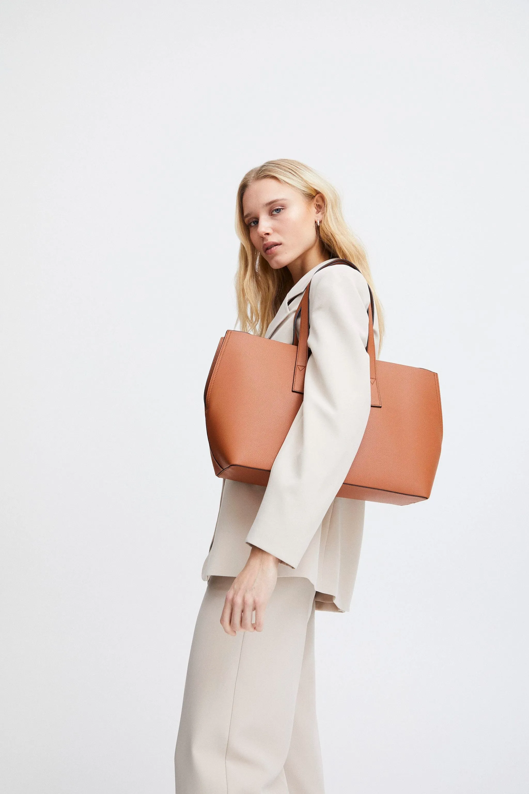 STRUCTURED COGNAC TOTE BAG