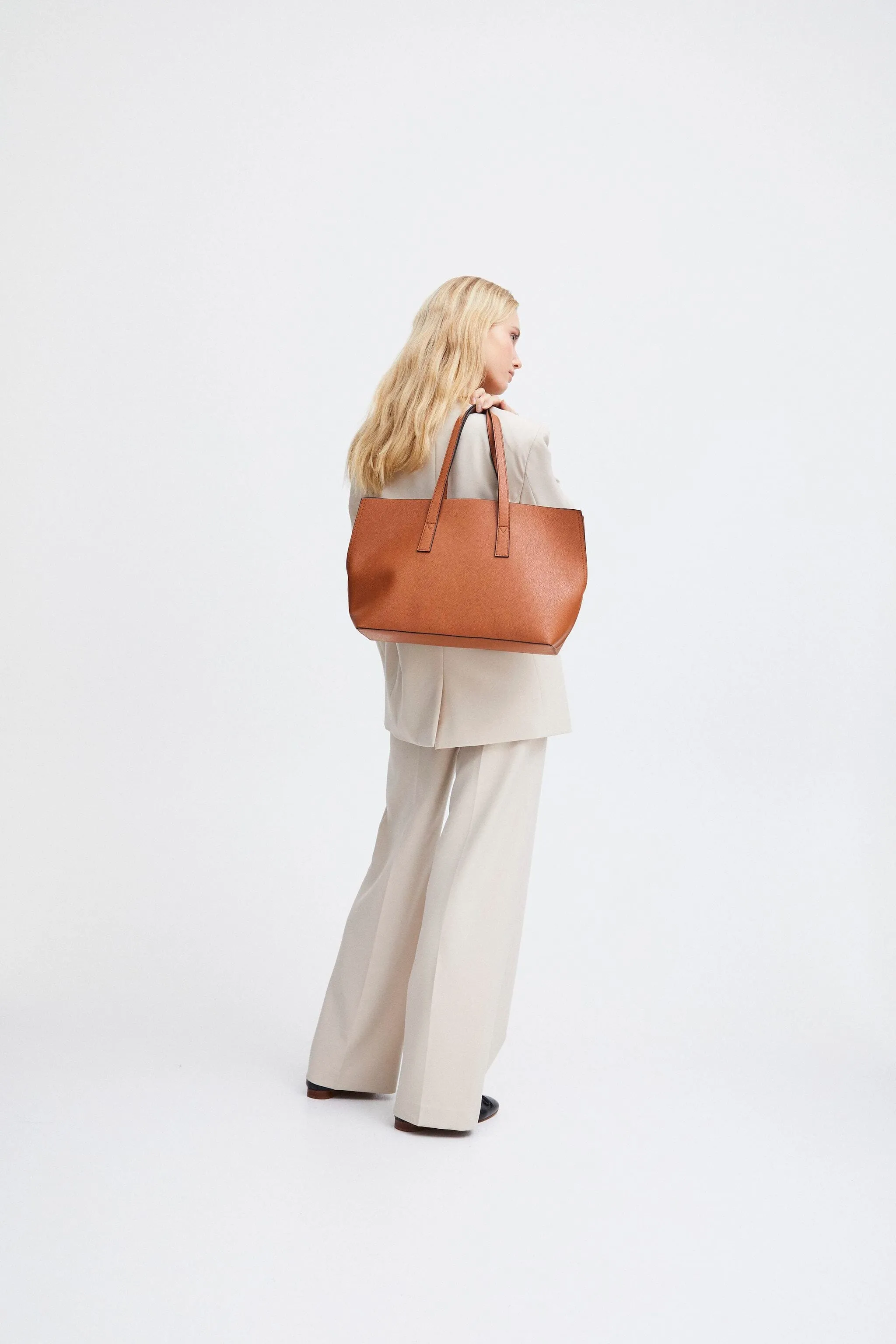 STRUCTURED COGNAC TOTE BAG